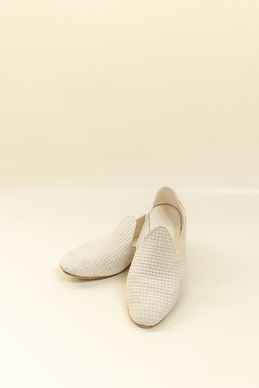 Mocassins slippers · daim tressé beige – Image 3