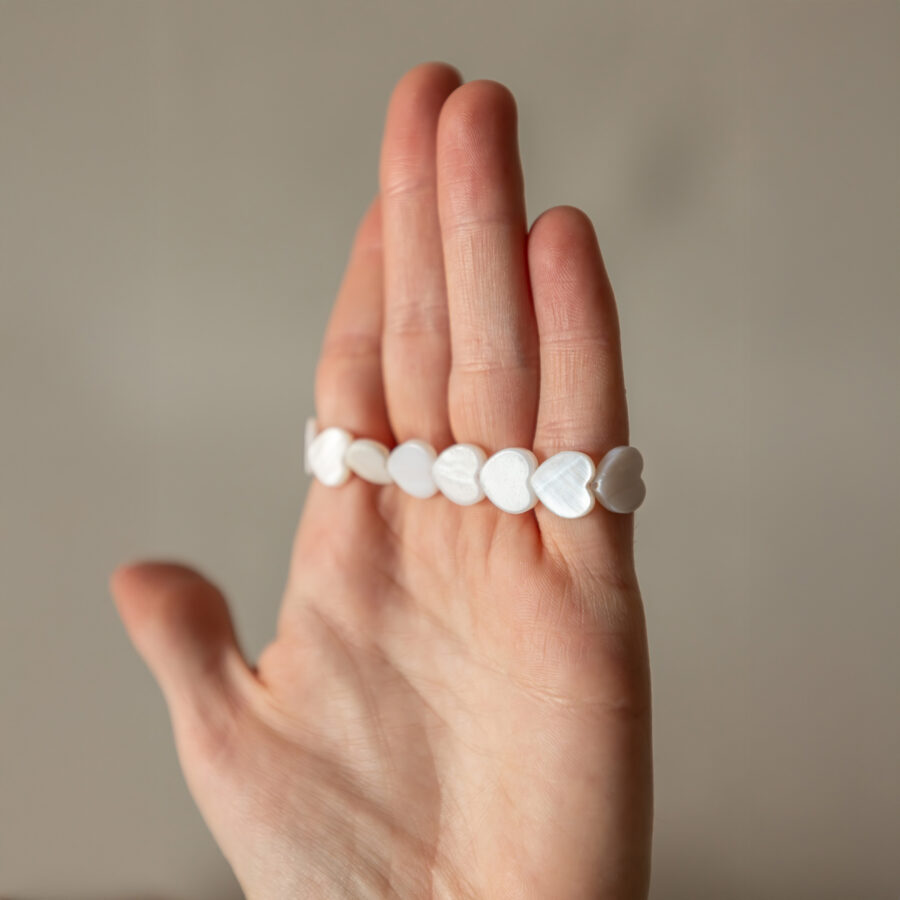 Duo maman enfant – bracelets en cœurs de nacre – Image 2