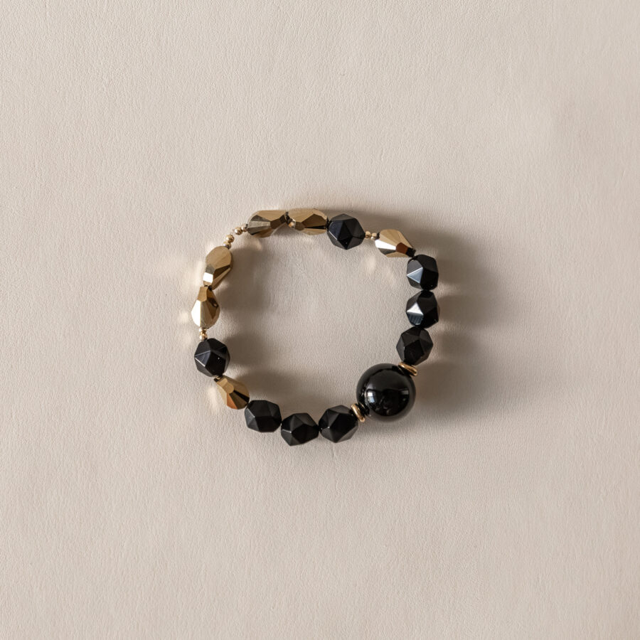 Bracelet femme – agate noire, onyx & hématite dorée